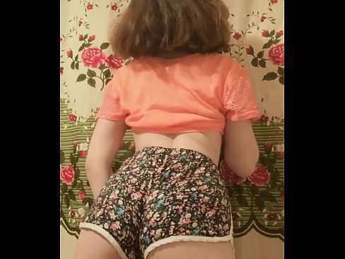 ❤️ 섹시한 젊은 아기 스트립 떨어져서 그녀의 반바지 에 카메라 ️❌ 슈퍼 포르노 우리 ko.watchhentai.ru ❌️❤